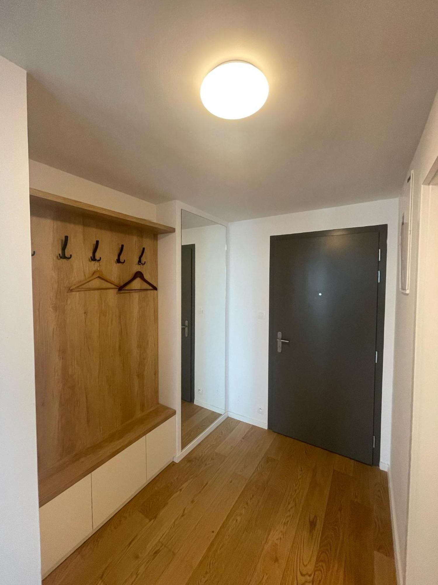 New Downtown Apartment Couple Minute From The Old Town Bratislava Ngoại thất bức ảnh
