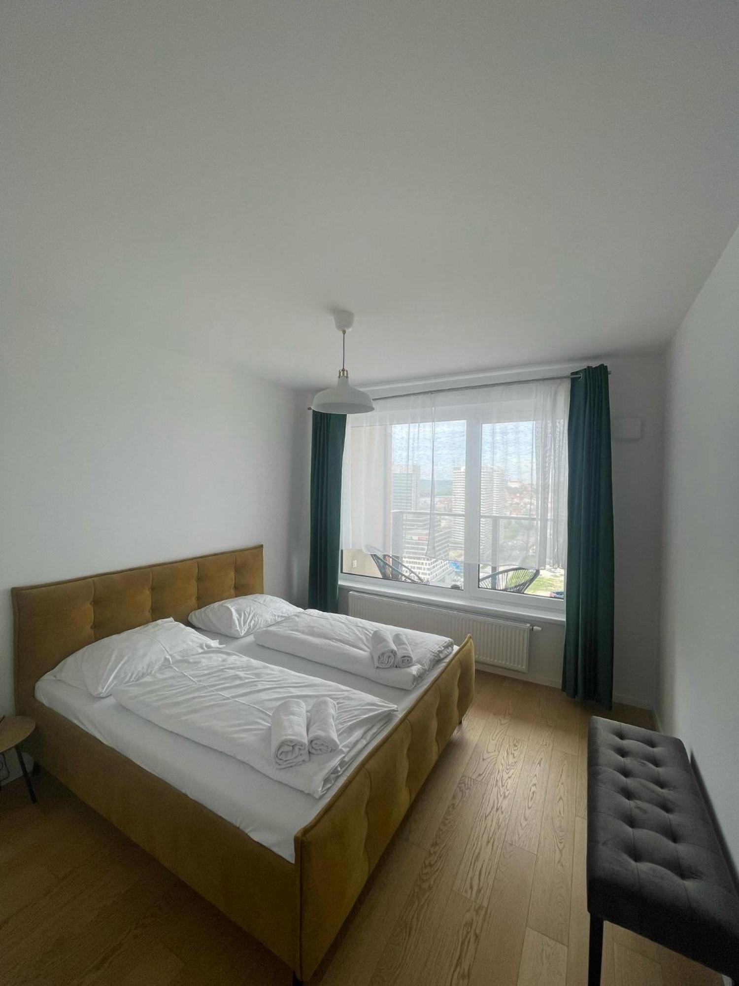 New Downtown Apartment Couple Minute From The Old Town Bratislava Ngoại thất bức ảnh