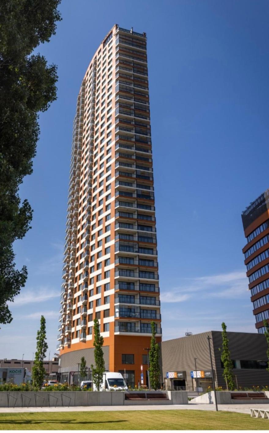 New Downtown Apartment Couple Minute From The Old Town Bratislava Ngoại thất bức ảnh